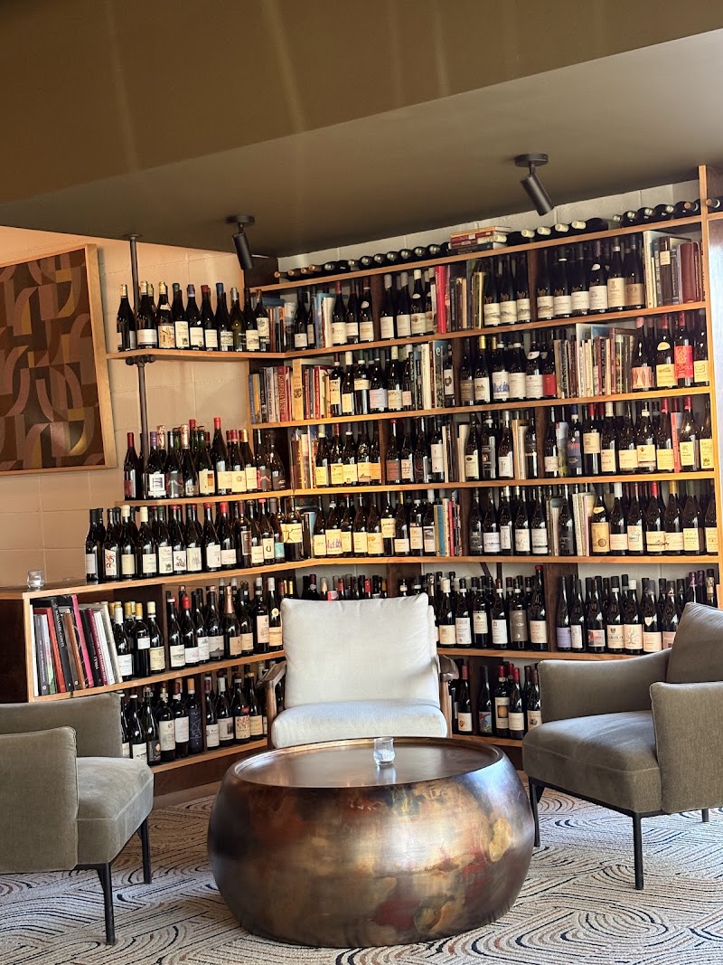 The Library Wine Bar / Houston