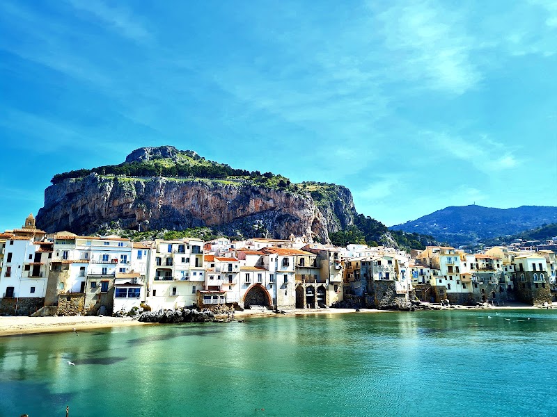 The Molo / Cefalù Place mentioned in saved reels
