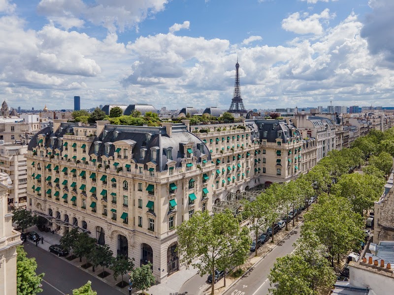 The Peninsula Paris / Paris Place mentioned in saved reels