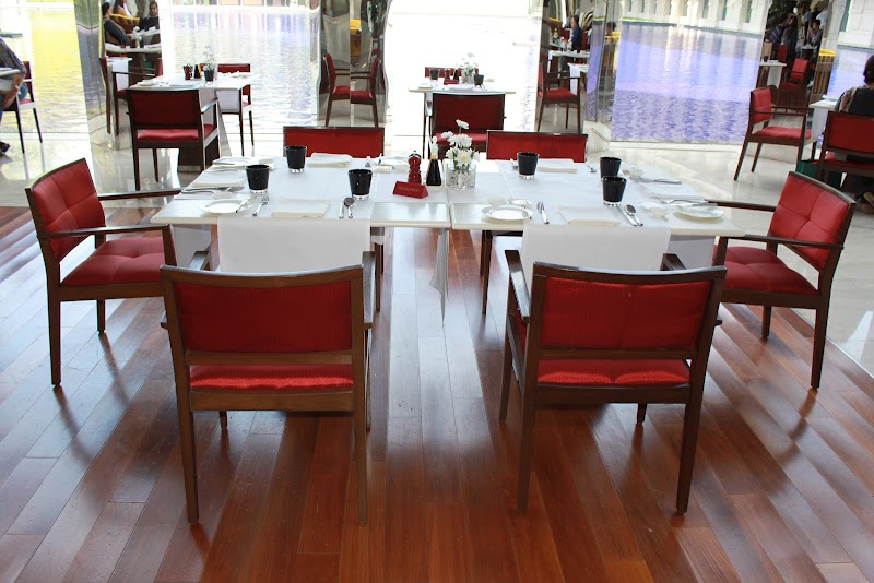 Threesixtyone Degrees / THE OBEROI