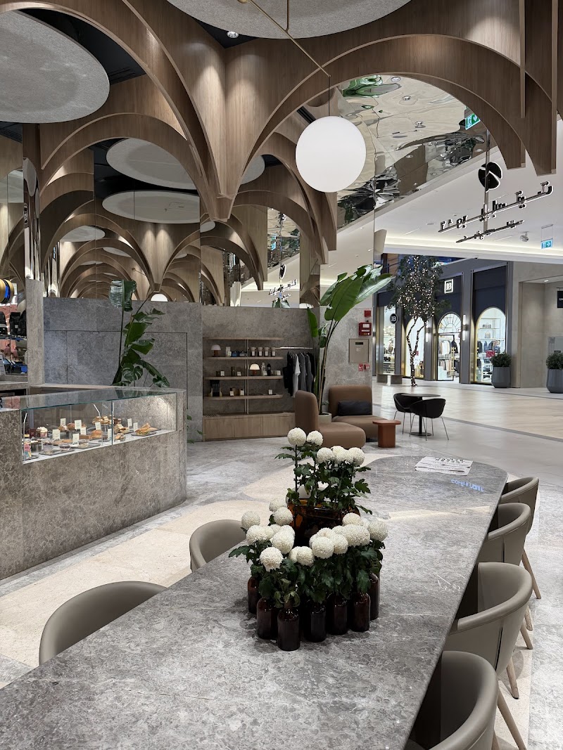 Toby's Estate / Dubai Place mentioned in saved reels