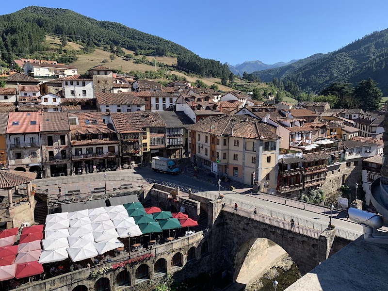 Torre del Infantado / Potes