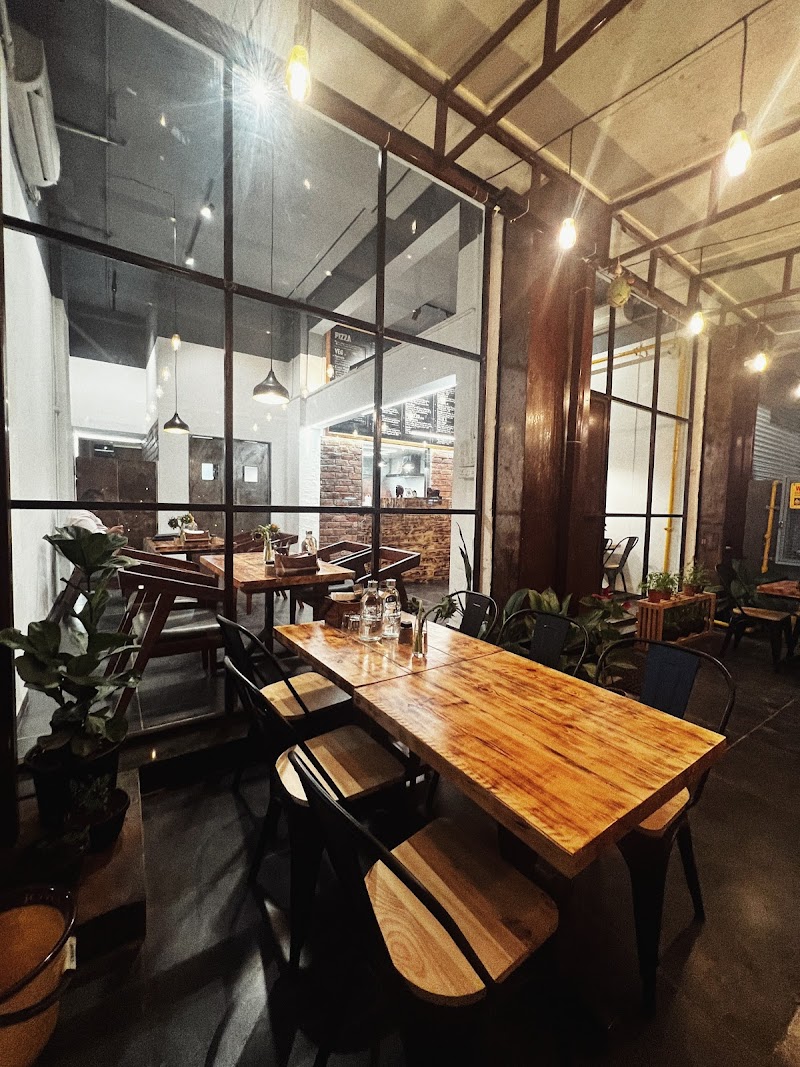 Toss Pizzeria / Pune Place mentioned in saved reels