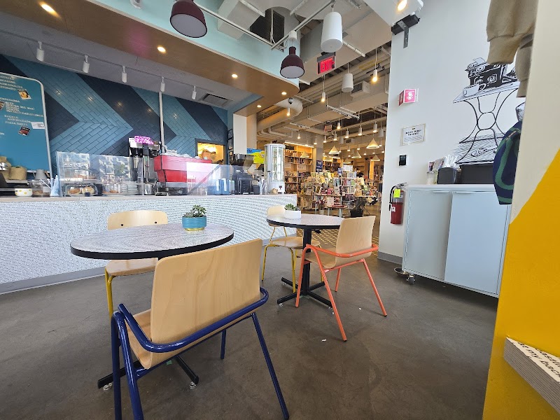 Travel Mug Cafe / Seaport