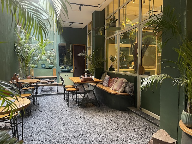 Two Hungry Stoners / Gurgaon