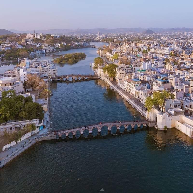 Udaipur / Ahmedabad