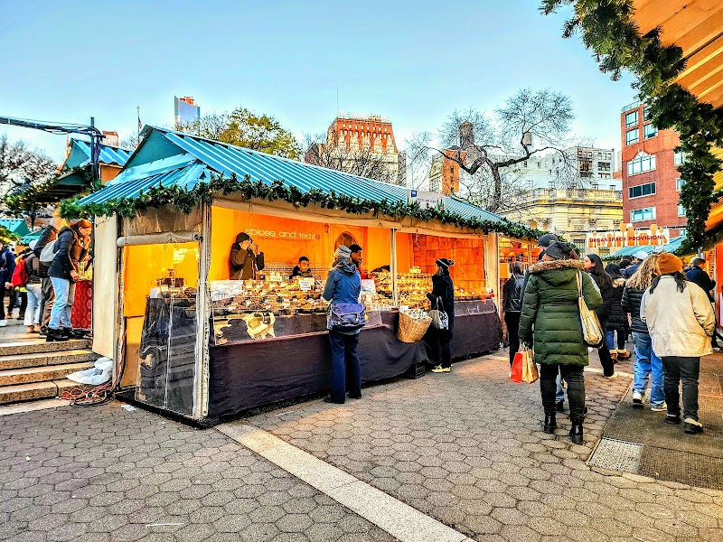 Union Square Holiday Market / New York Place mentioned in saved reels