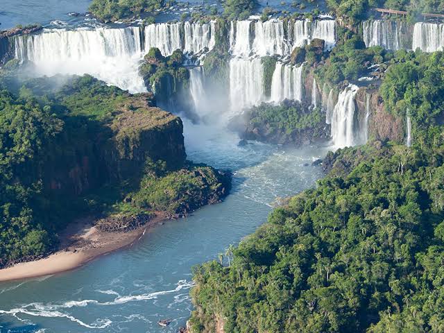 Victoria Falls / Zimbabwe Place mentioned in saved reels