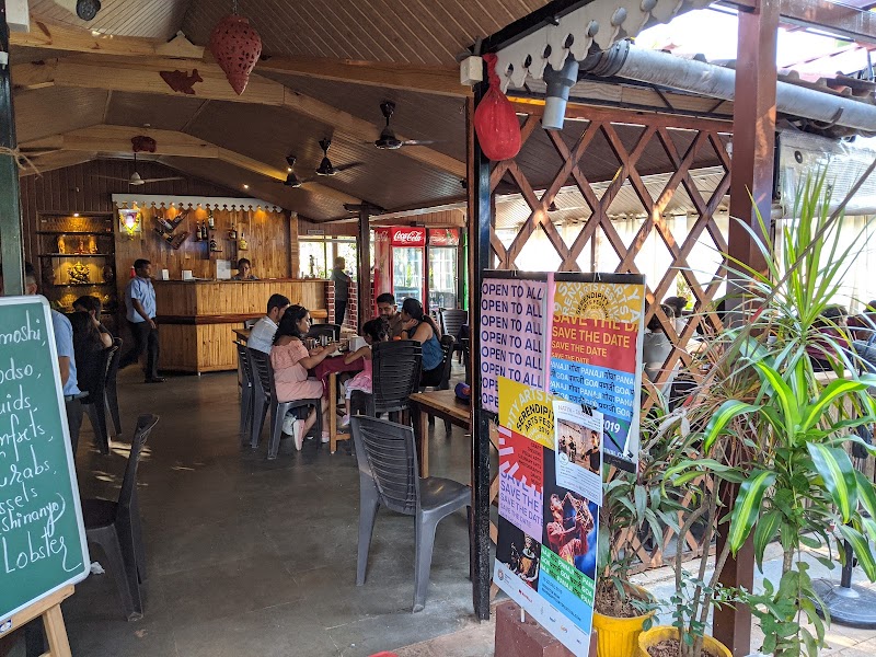 Vinayak Family Restaurant & Bar / Assagao