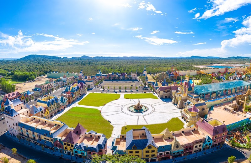 VinWonders / Phu Quoc Place mentioned in saved reels