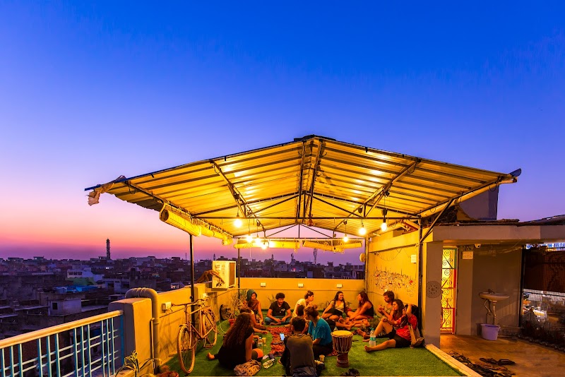 Wander Station / Varanasi