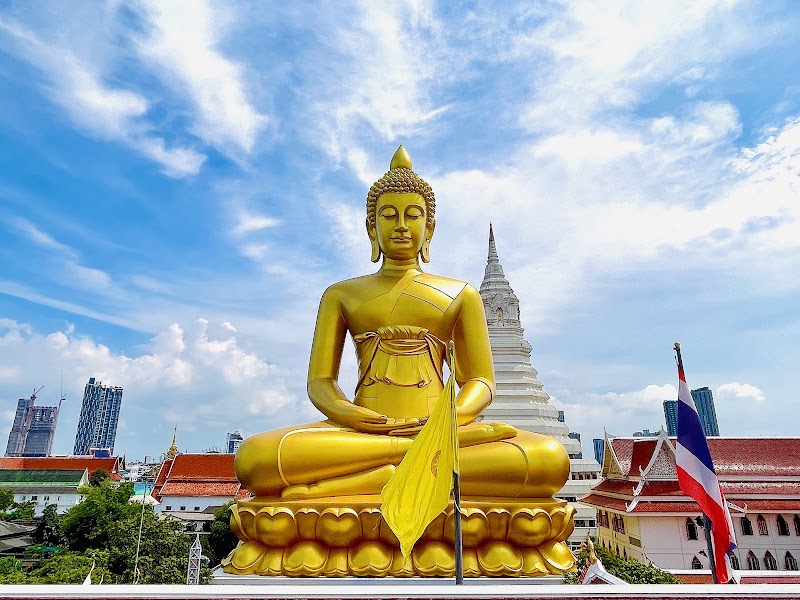 Wat Paknam Bhasicharoen / Bangkok Place mentioned in saved reels