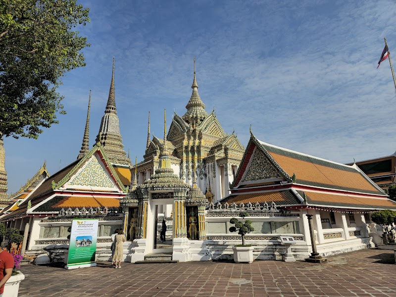 Wat Pho / Bangkok Place mentioned in saved reels