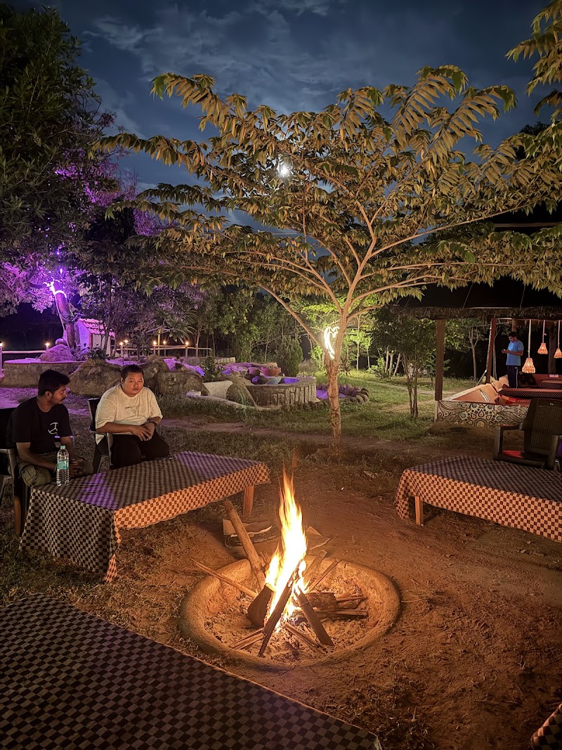 White Sand Hampi / Sanapur