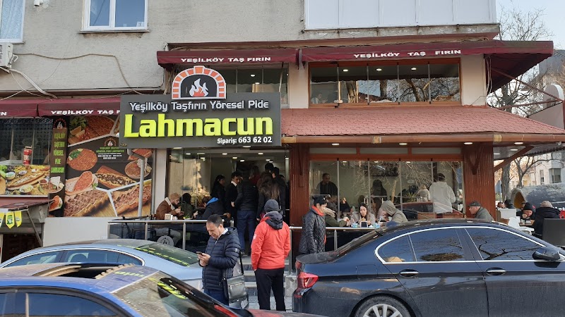 Yeşilköy Yöresel Taş Fırın Lahmacun / Istanbul