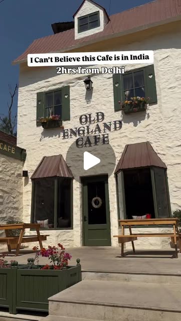 Aesthetic English Cafe