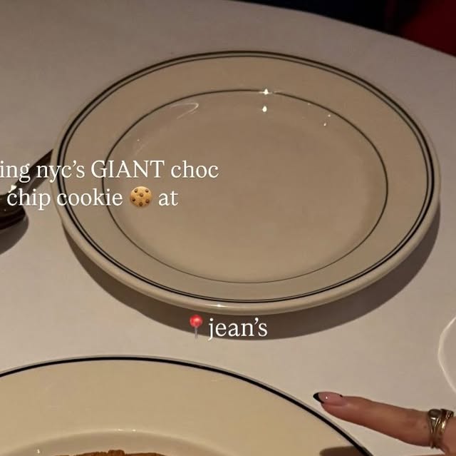 Giant NYC Cookie thumbnail