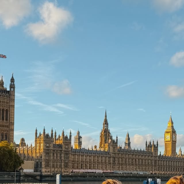 Ultimate London Guide thumbnail