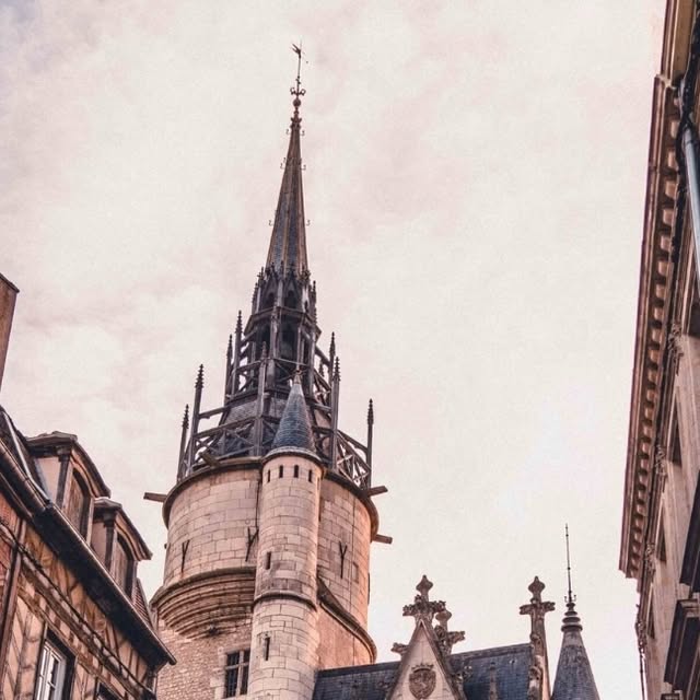 Unique European Timepieces thumbnail