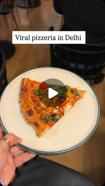 Viral Delhi Pizza
