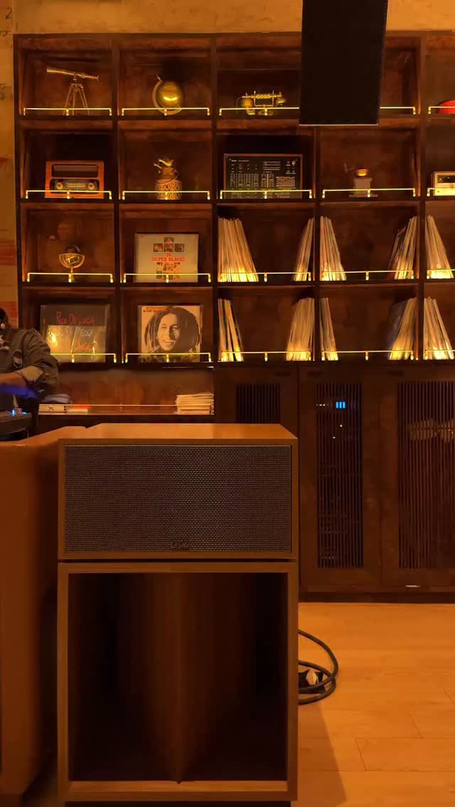 Vinyl Cocktail Bar Mumbai thumbnail
