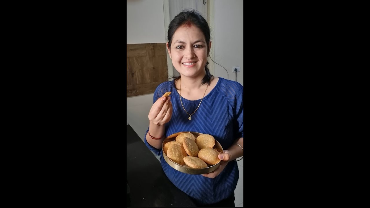 Unique Pyaz Kachori thumbnail