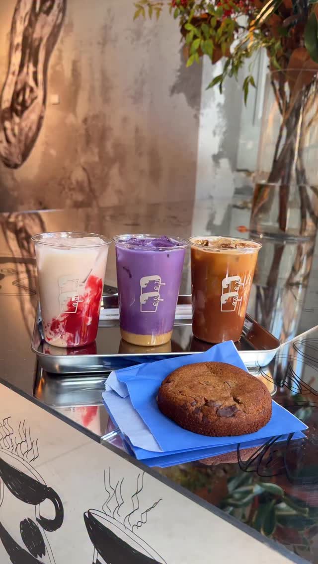 Parisian Cafe NYC thumbnail