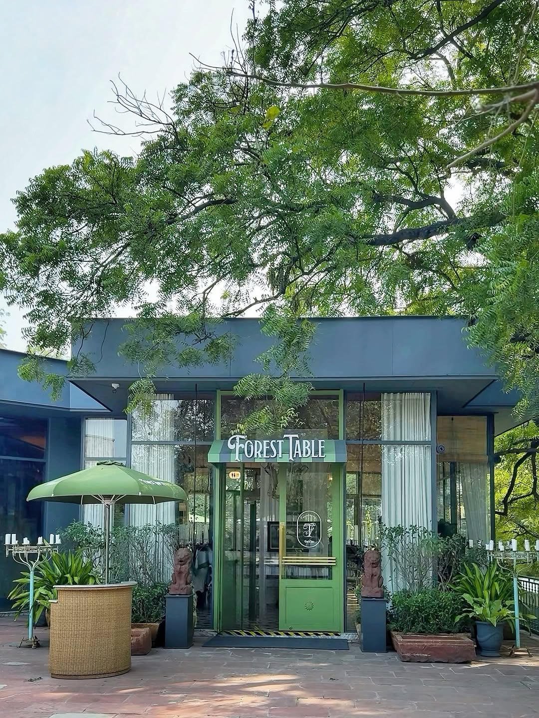 Prettiest Delhi Restaurant thumbnail