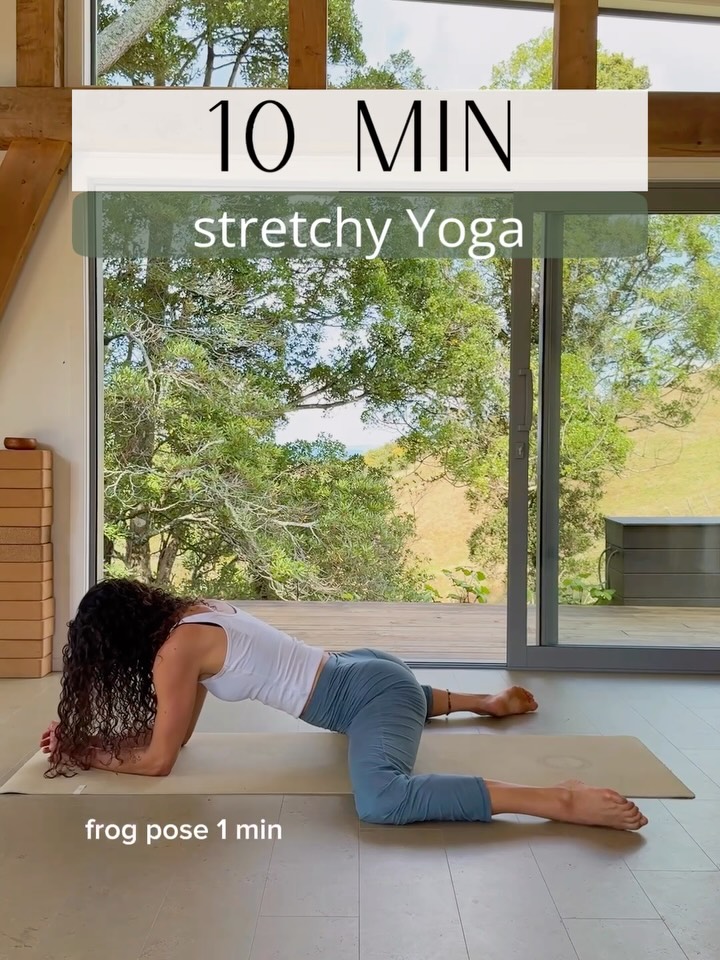 10 Min Stretchy Yoga