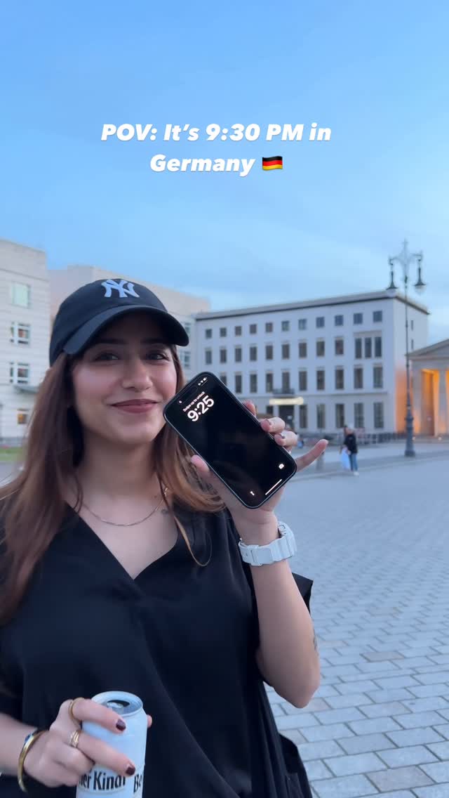 Summer Sunset in Berlin thumbnail