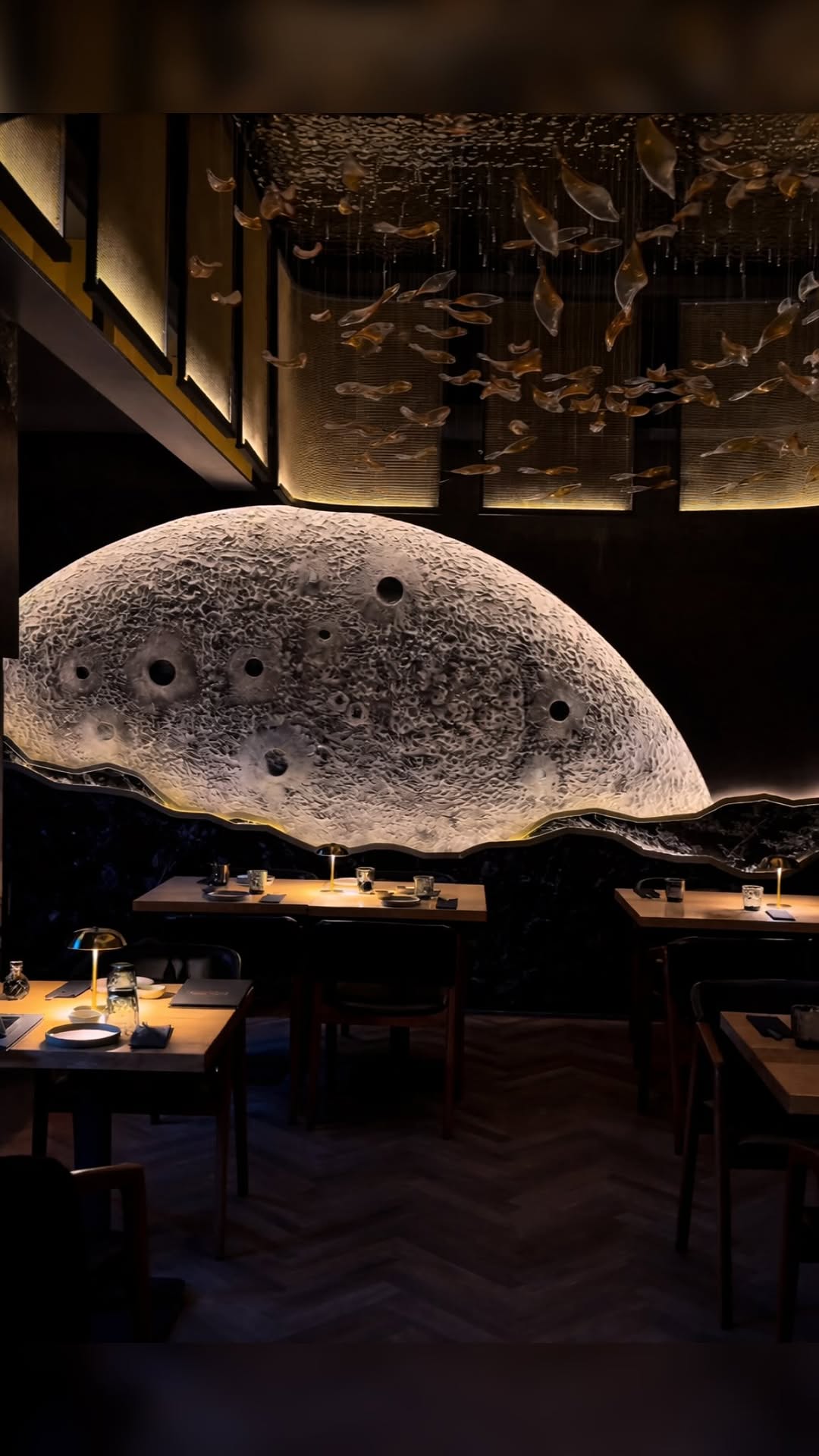 Chic Berlin Dining thumbnail