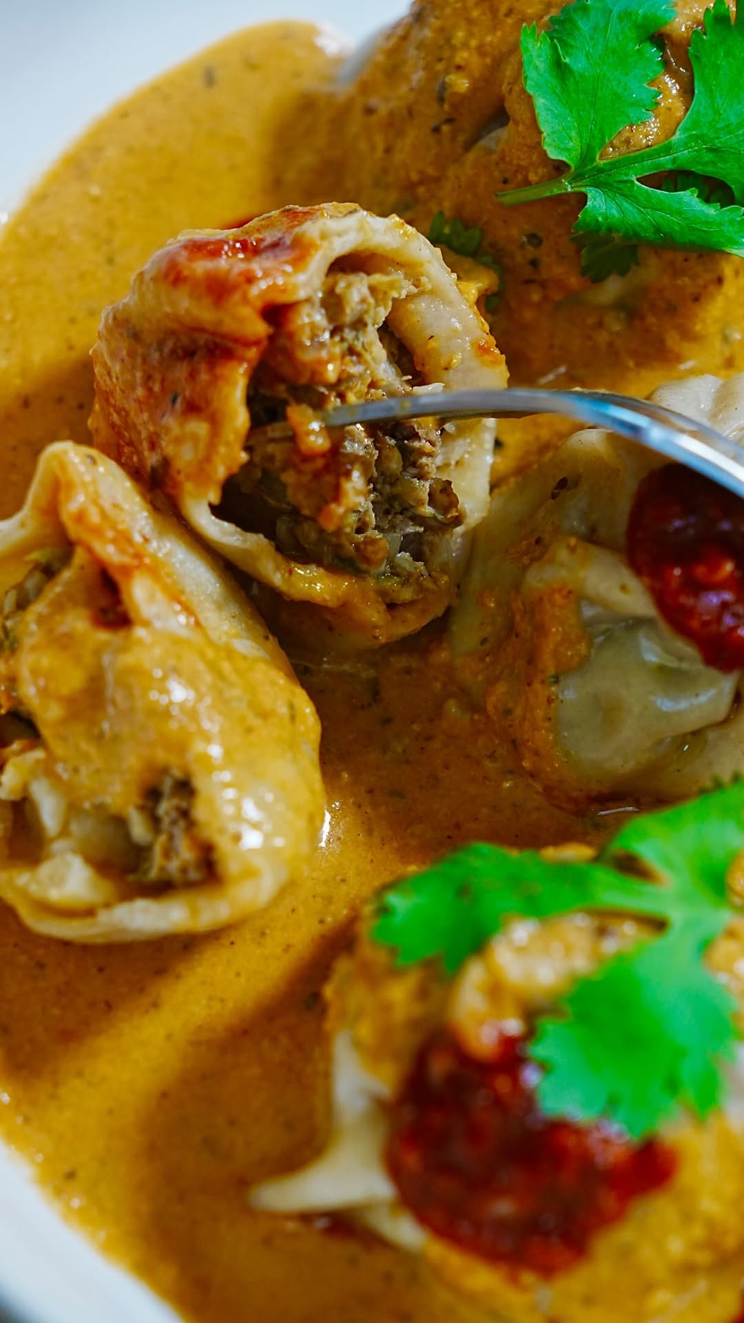 Creamy Jhol Momo Recipe thumbnail