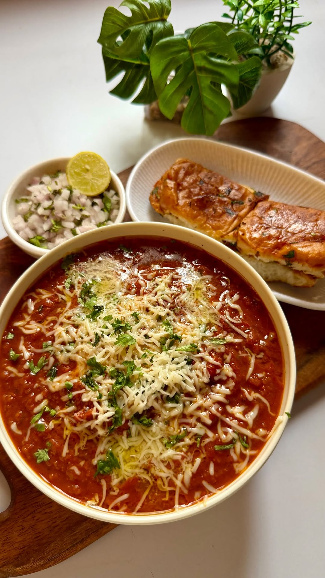Mumbai Style Pav Bhaji thumbnail