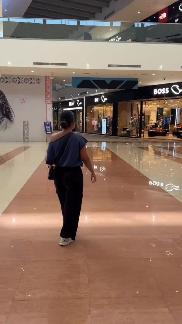 Dubai Outlet Shopping thumbnail
